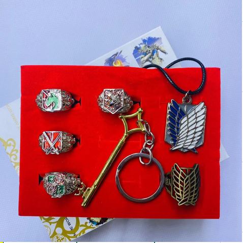 SET DIJES ATTACK OF TITANS