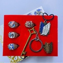 SET DIJES ATTACK OF TITANS