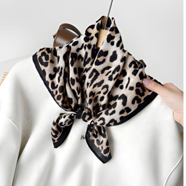 BANDANA CON ESTAMPADO ANIMAL PRINT