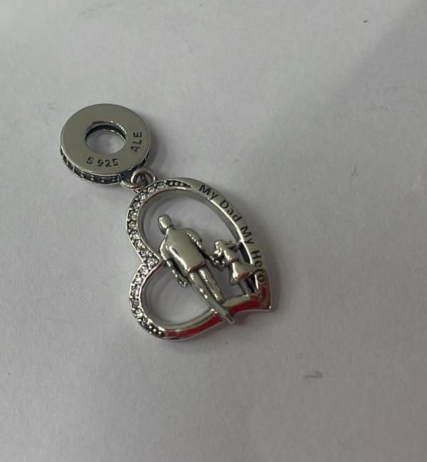 CHARM COLGANTE MI PAPA MI HEROE CORAZON PANDORA CH04