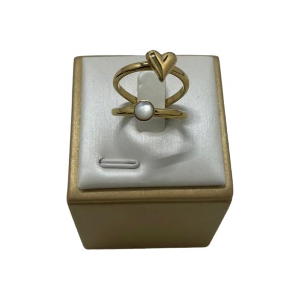 ANILLO DE ACERO DISEÑO CORAZON DORADO