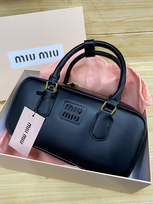 [PD-BMN0119] Poderosa Bolso Mano Diseño Arcadie Miu Miu Negro