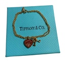 PULSERA TIFFANY & CO DISEÑO DOBLE CORAZON Y LLAVE DORADO